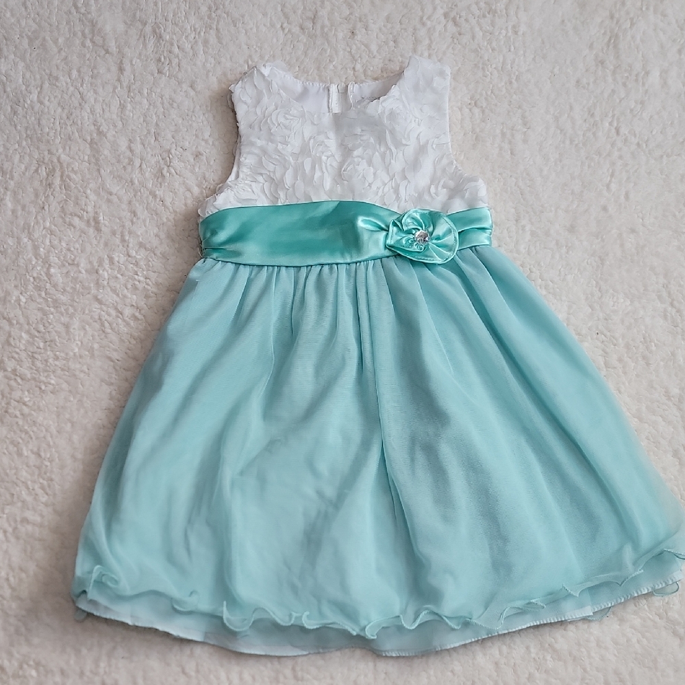 Rare, Too! 4T Elegant White Mint Green Floral Ruffle Dress